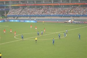 足球场上需要团队合作