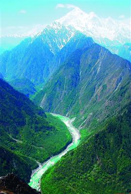 雅鲁藏布江大峡谷的高山气候垂直分异