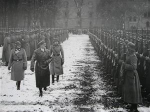 希特勒检阅军队